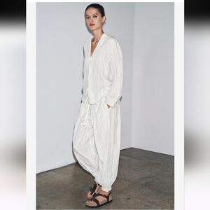 Zara Striped Balloon Pants Linen Fabric Size M-L